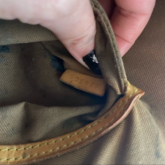Louis Vuitton Alma satchel - Picture 13 of 15